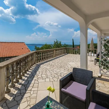With Swimming Pool Dramalj, Crikvenica - 5551 Драмаль