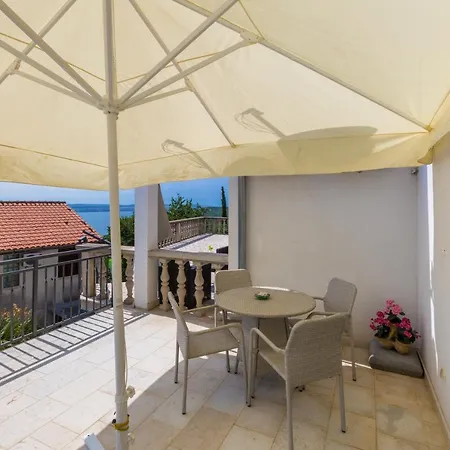 With Swimming Pool Dramalj, Crikvenica - 5551 Апартаменты