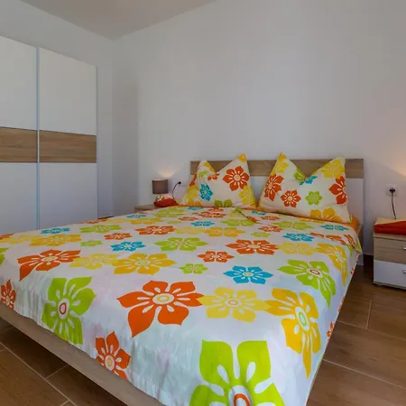 With Swimming Pool Dramalj, Crikvenica - 5551 Апартаменты Драмаль