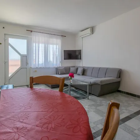 Апартаменты With Swimming Pool Dramalj, Crikvenica - 5551 Драмаль