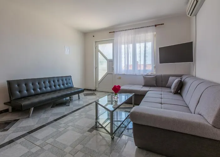 With Swimming Pool Dramalj, Crikvenica - 5551 شقة *