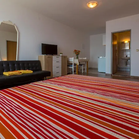 With A Swimming Pool Dramalj, Crikvenica - 5551 Apartment *