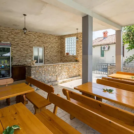 Apartment With Swimming Pool Dramalj, Crikvenica - 5551 *
